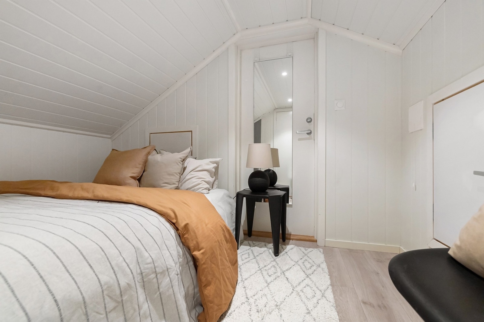 Loft - Passer godt som hobbyrom eller kontor (Loftetasjen er ikke godkjent til varig opphold) Galleribilde