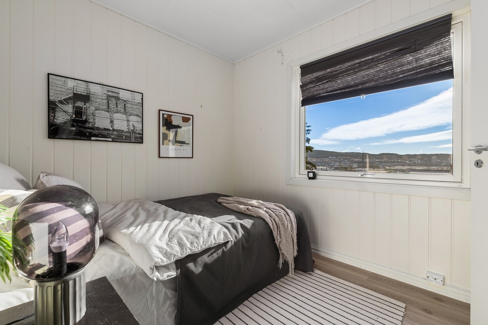 Soverom 2 - Passer fint til gjesterom, barnerom eller kontor. Galleribilde