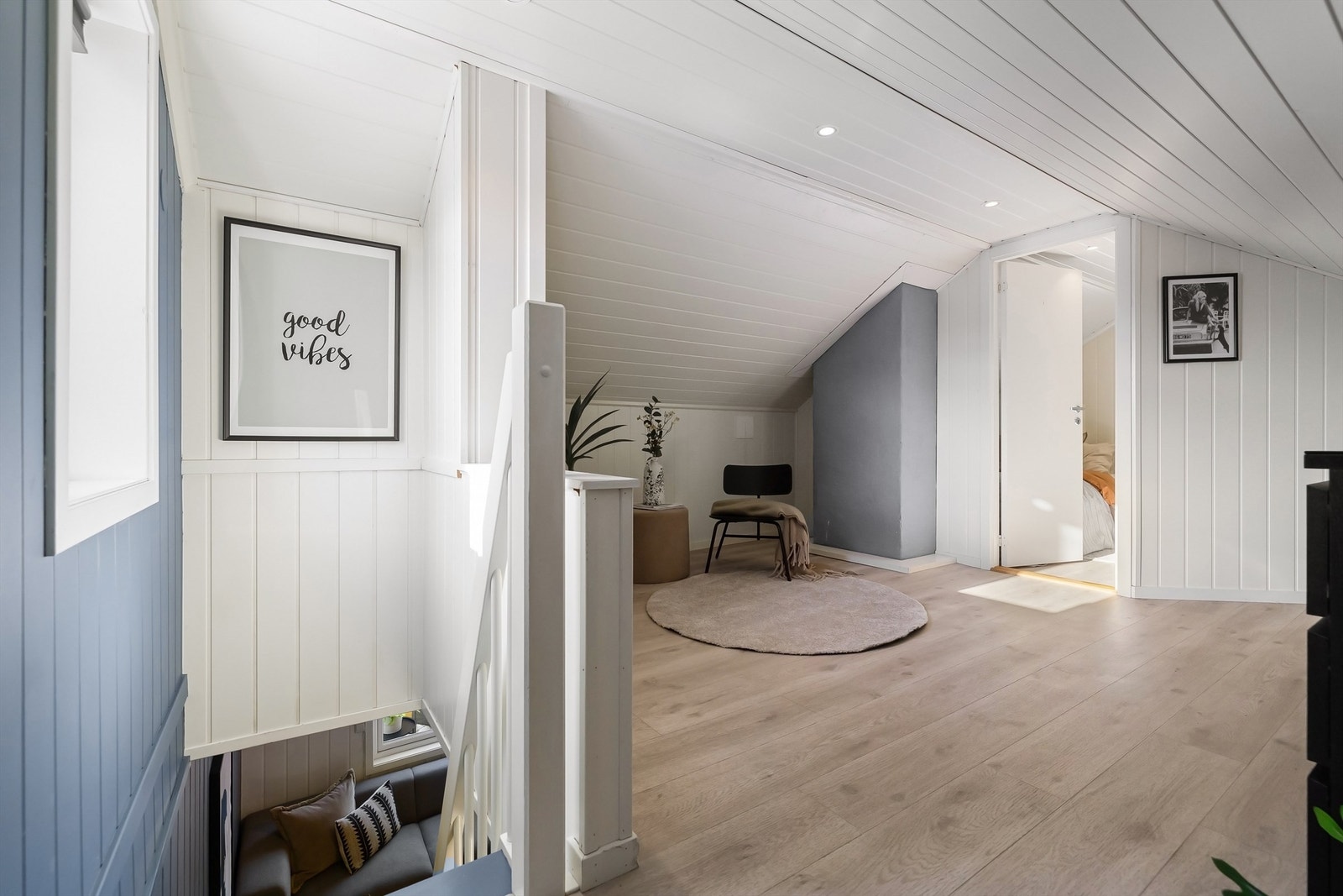 Loft - (Loftetasjen er ikke godkjent til varig opphold) Galleribilde