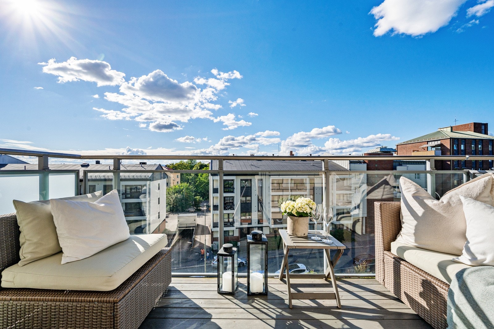 Vestvendt balkong med nydelig utsikt. Galleribilde