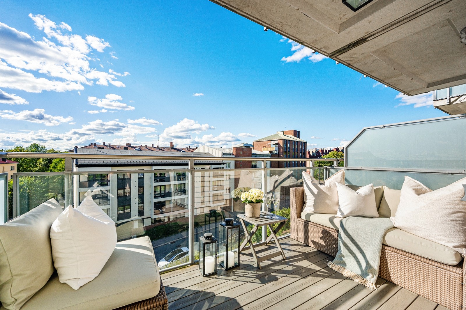 Fra balkongsiden kommer du langt opp i høyden, hvilket gir fint utsyn. Galleribilde