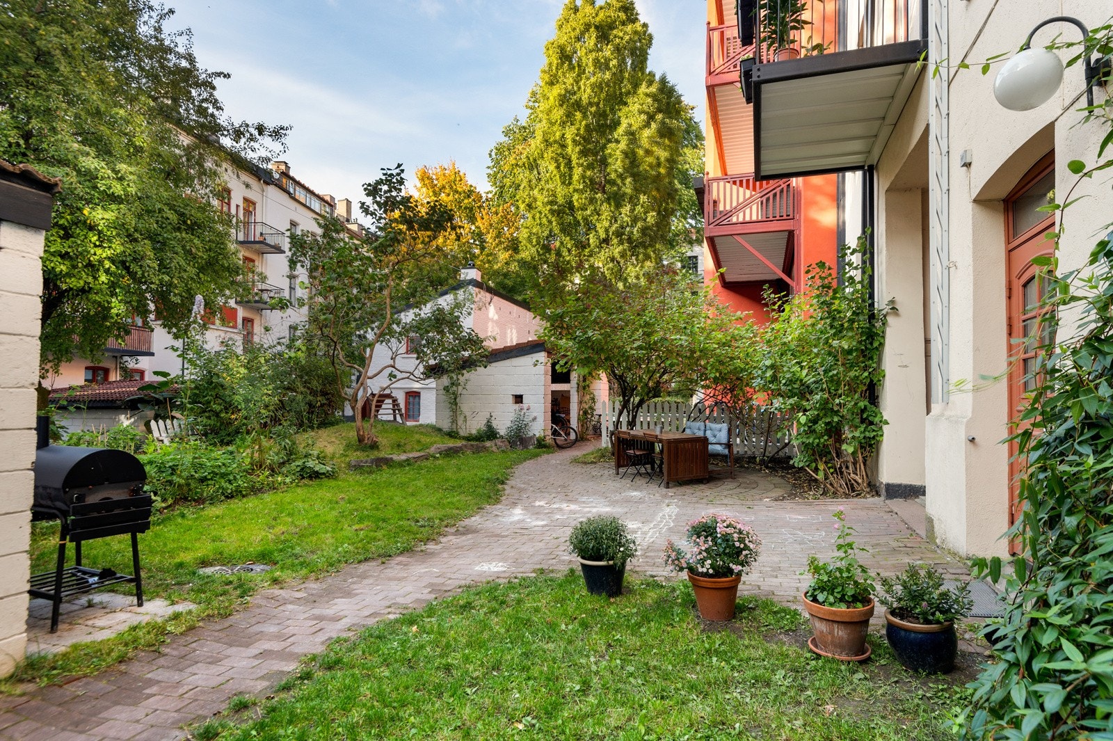 - Plen, planter, busker, trær og internveier - Galleribilde