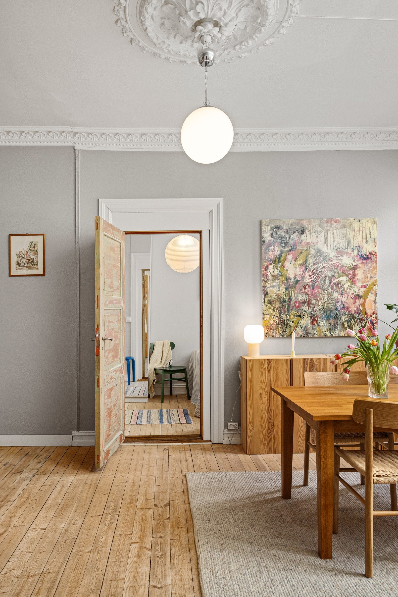 - Varmtvann og bredbånd er inkludert i fellesutgifter. Det blir installert fibernett mai 2025 - Galleribilde