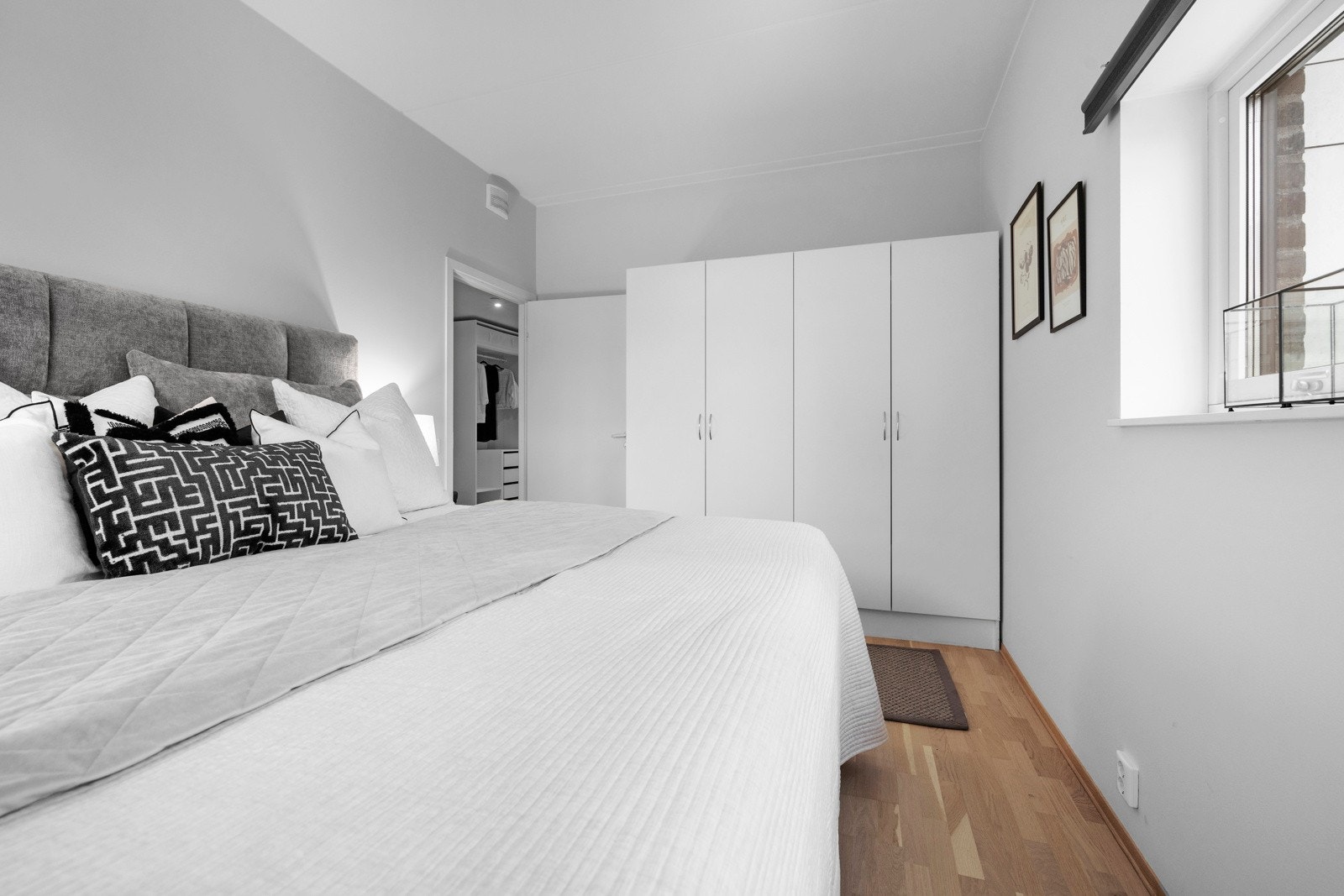 God plass til garderobeskap for maksimal plassutnyttelse. Galleribilde