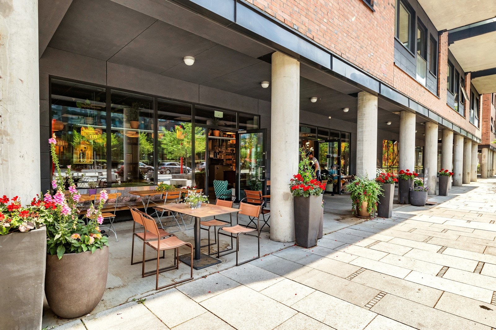 Dette moderne boligområdet har vokst frem som et populært sted å bo, med en kombinasjon av rolige omgivelser og nærhet til byens puls. Galleribilde