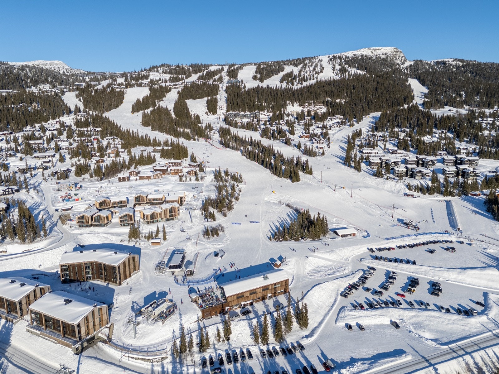 Det er i tillegg enkelt å komme seg til Kvitfjell fra de fleste steder i landet, enten du reiser med bil, tog eller buss. Galleribilde