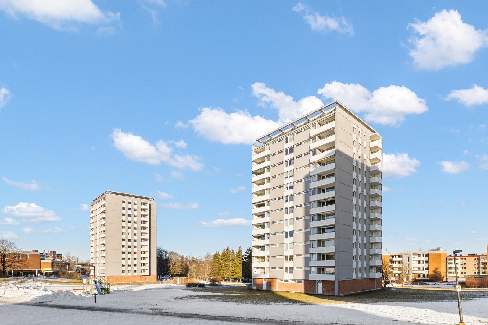 Leiligheten ligger i 10.etasje. Galleribilde