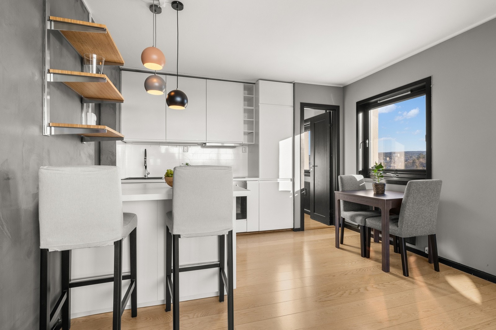 PrivatMegler Line Doksum ønsker velkommen til Rugveien 42. Galleribilde