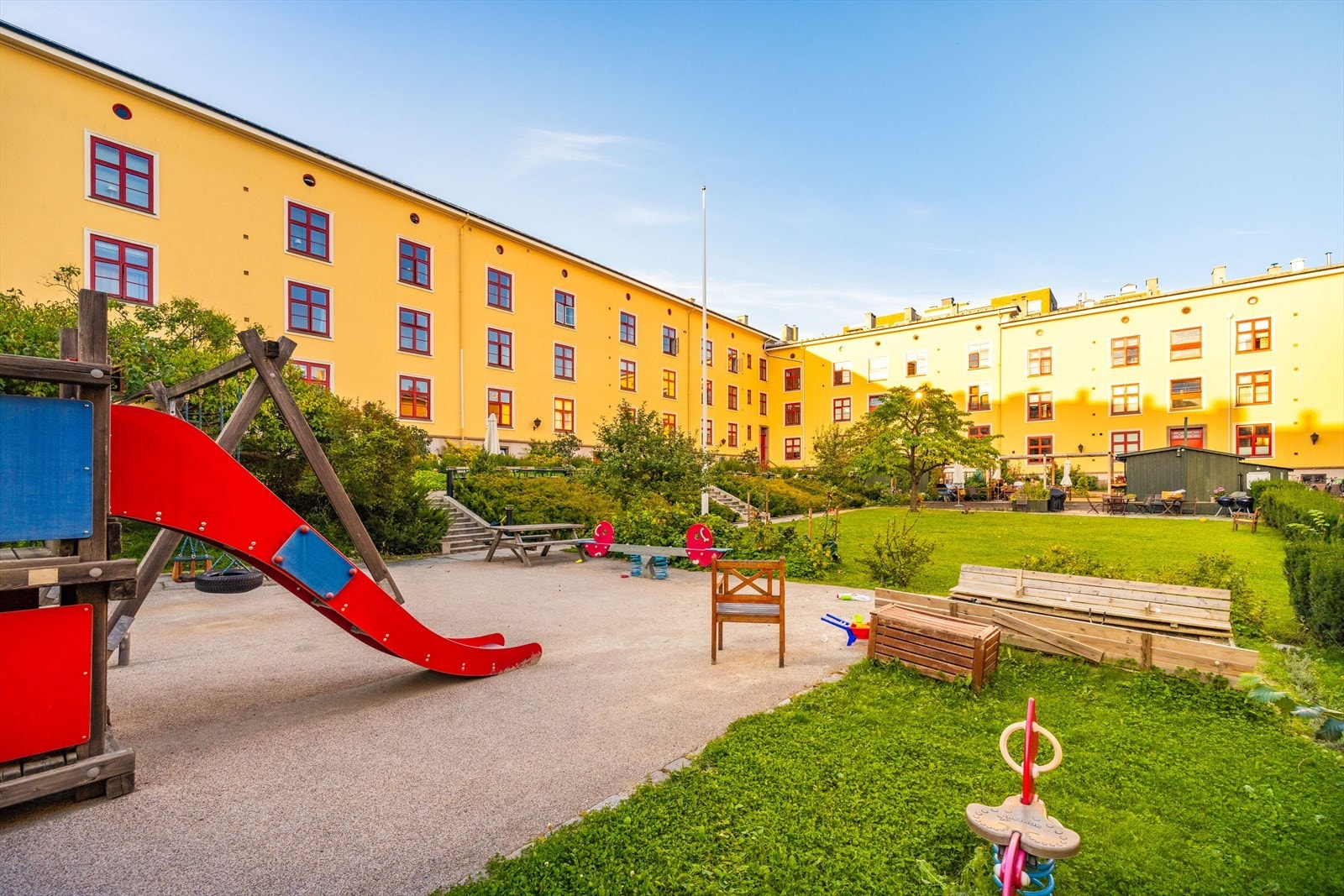 Flotte lekeområder for de små Galleribilde