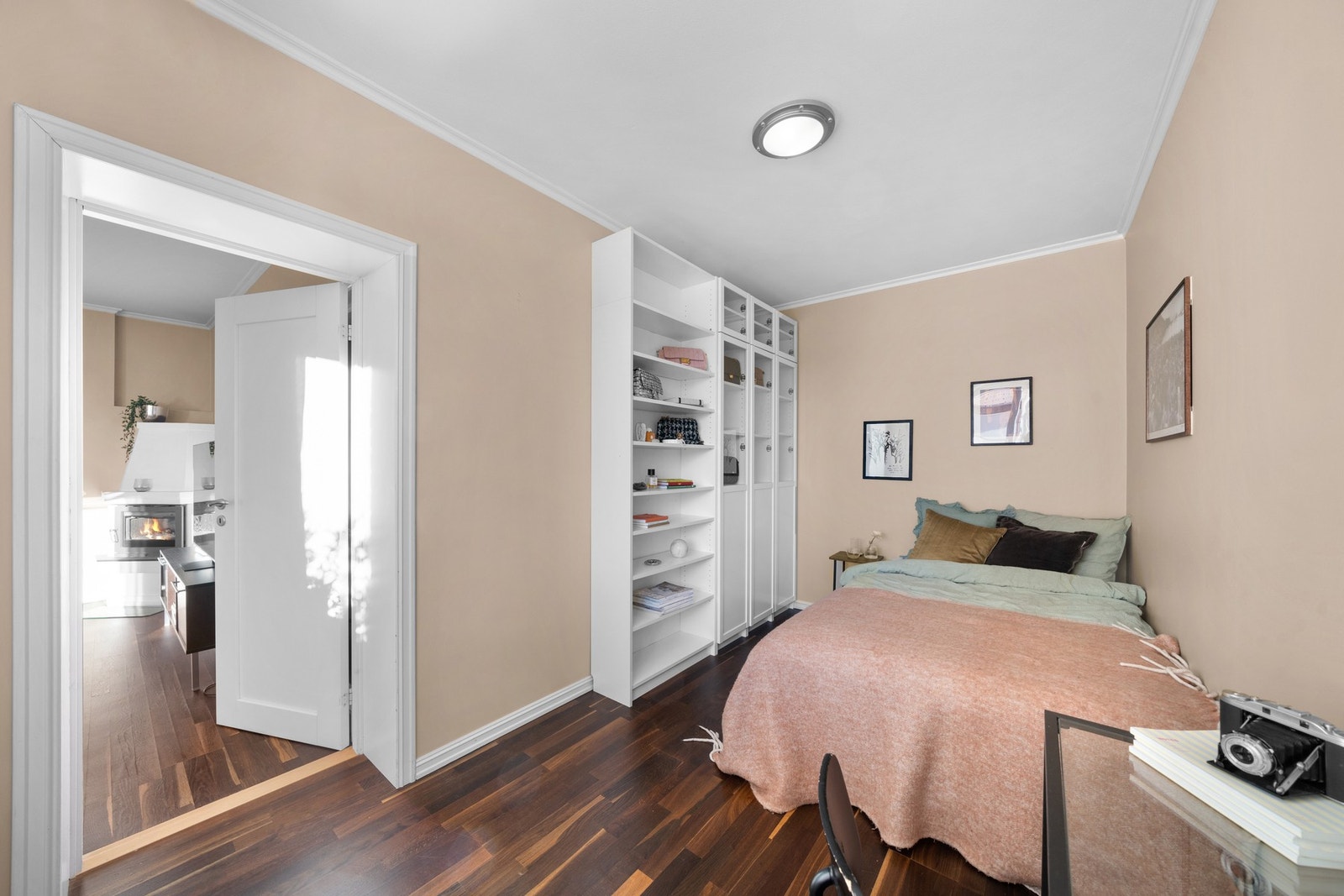 Det er god plass til dobbeltseng i begge rom, slik at du kan innrede etter behov. Galleribilde