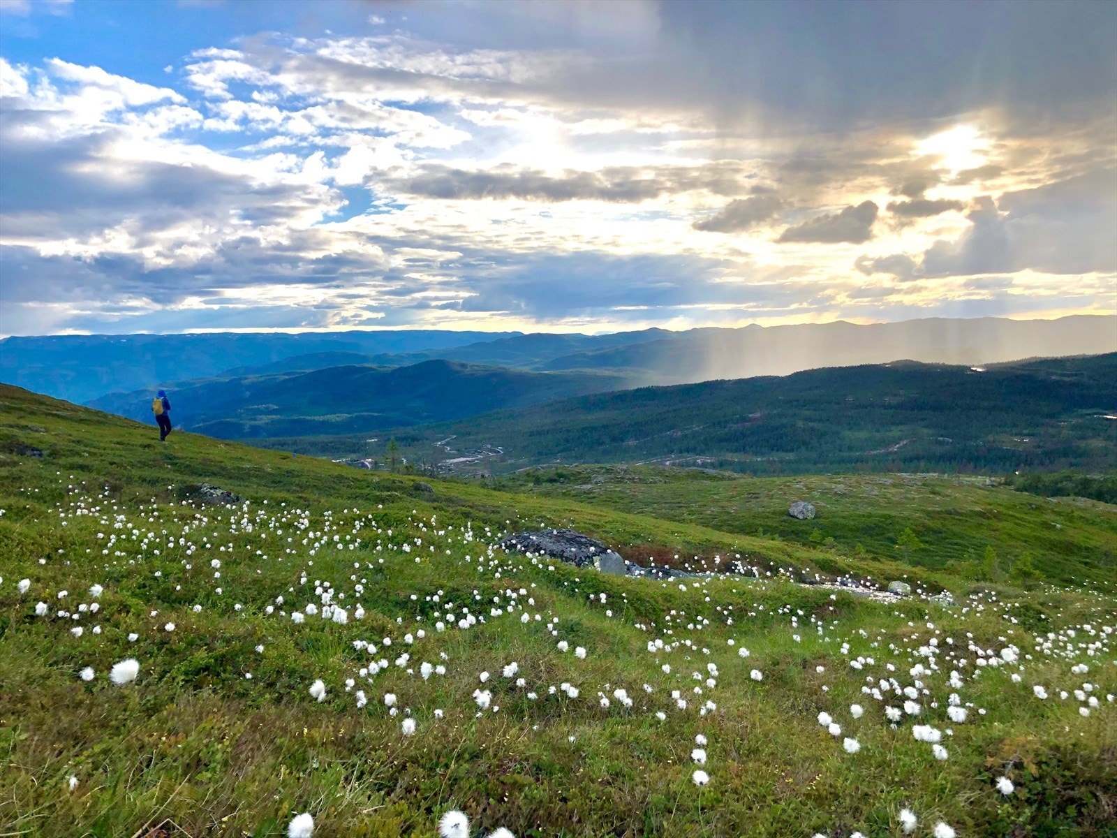 På vei ned fra Kristnatten. Galleribilde