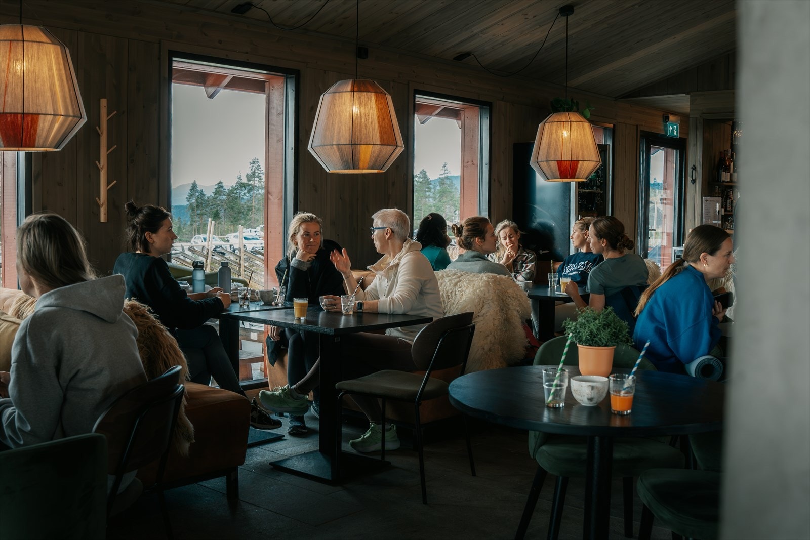 Turufjell kafe. Galleribilde