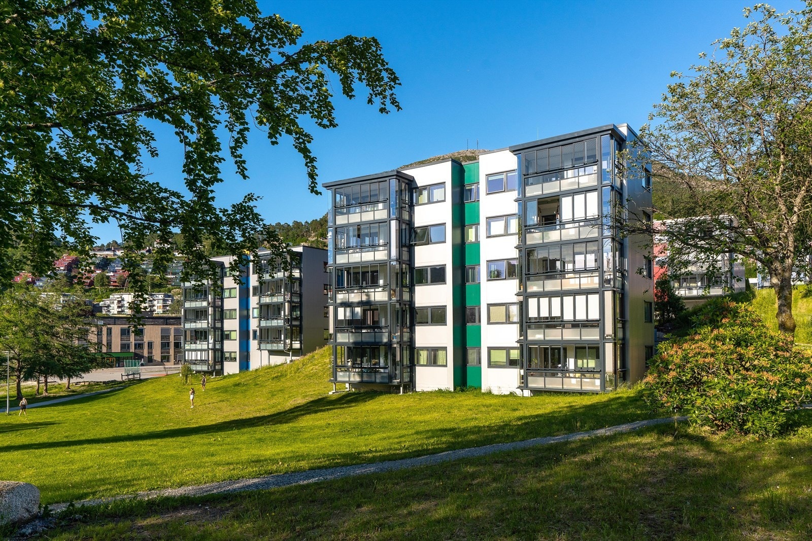 - Leiligheten ligger i Lynghaug borettslag, et veldrevet og attraktivt lag med fornuftig økonomi - Galleribilde