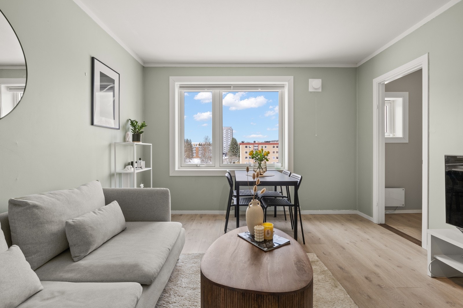 Leiligheten ligger høyt og fritt i 4.etasje. Galleribilde