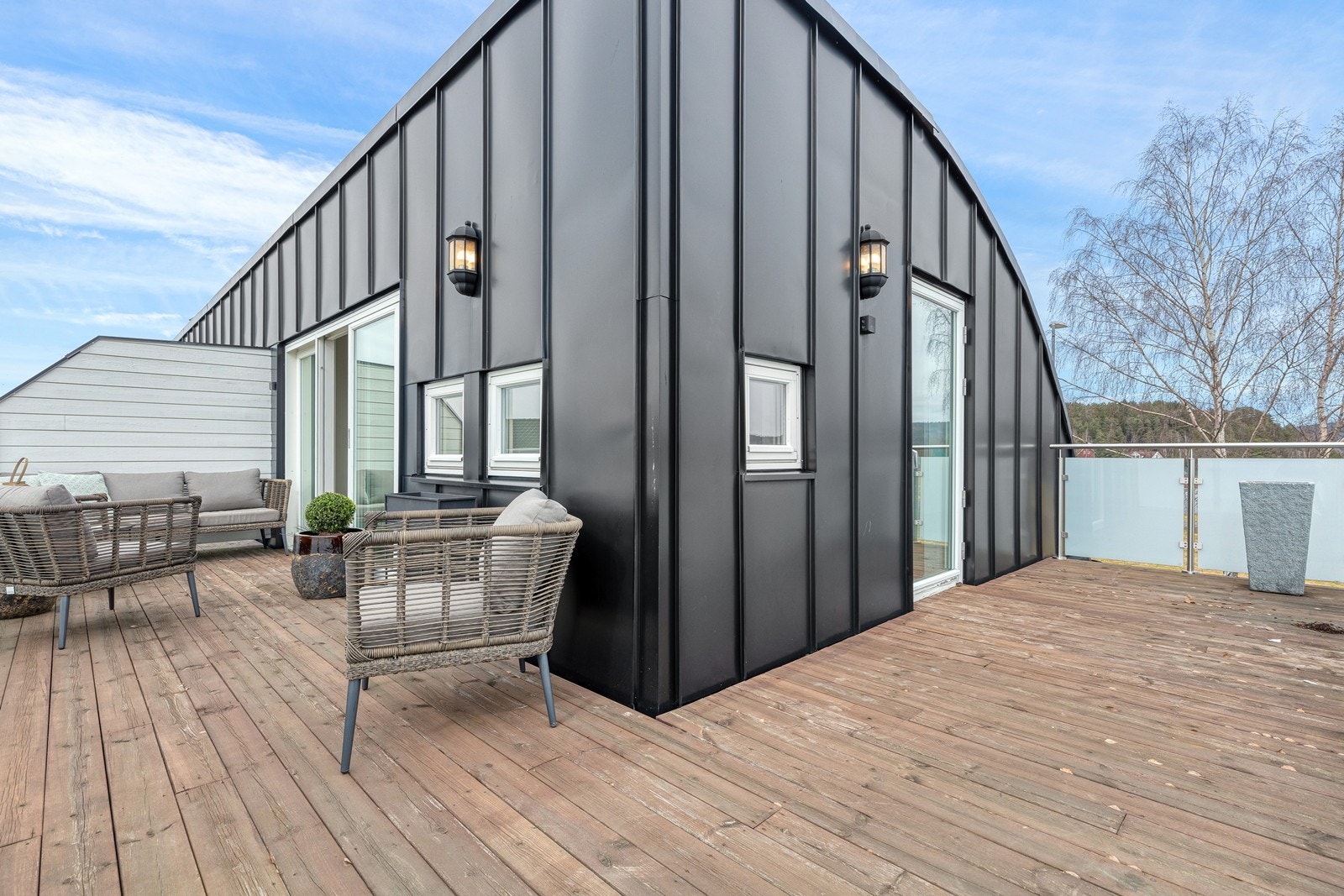 "Takterrassen" ligger sydvest og sydøstvendt og er på hele 22 m². Galleribilde