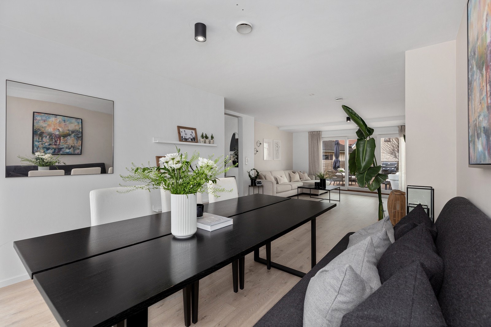 Spisestue. Galleribilde