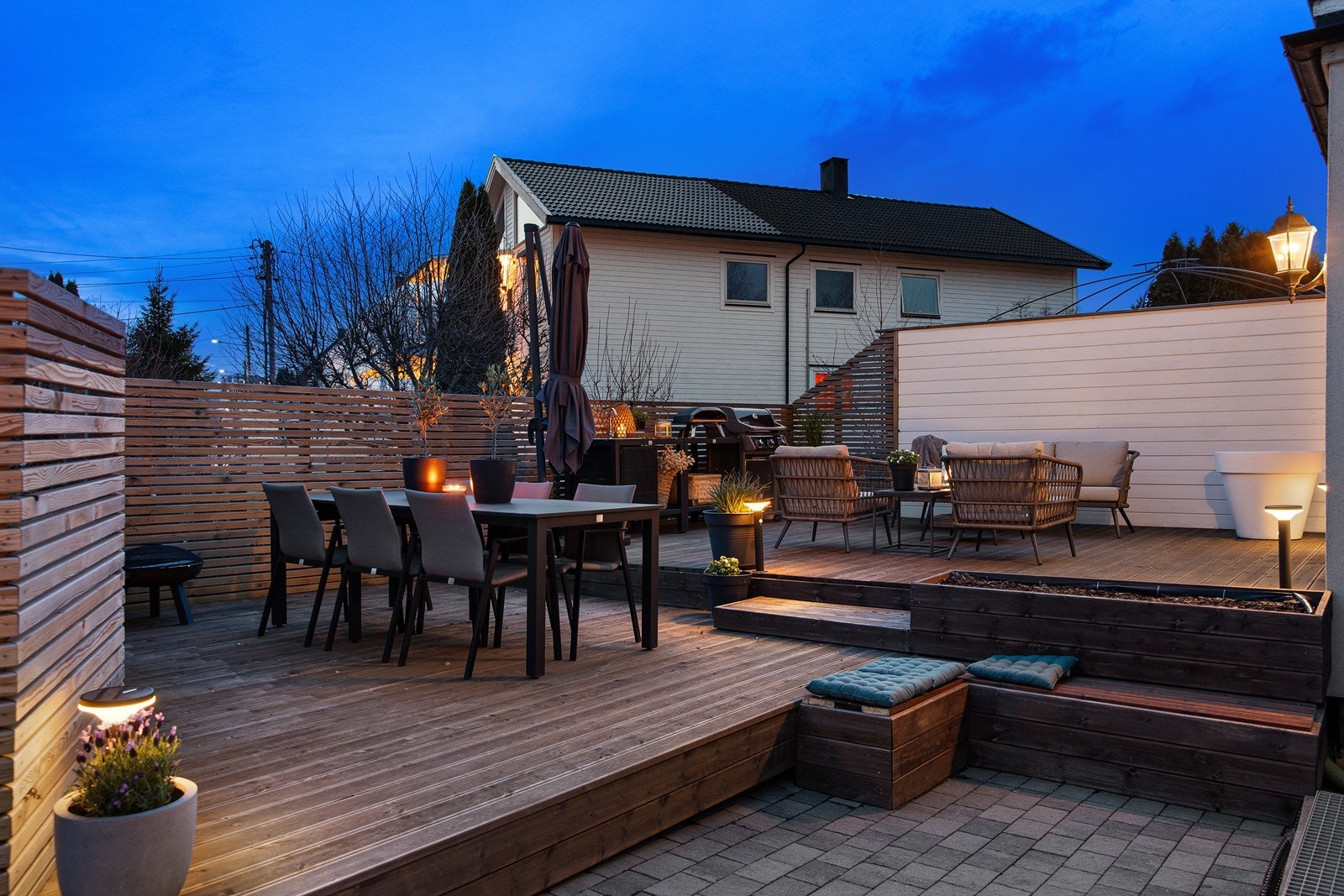 Boligen har flere fantastiske uteplasser i flere av etasjene. Galleribilde