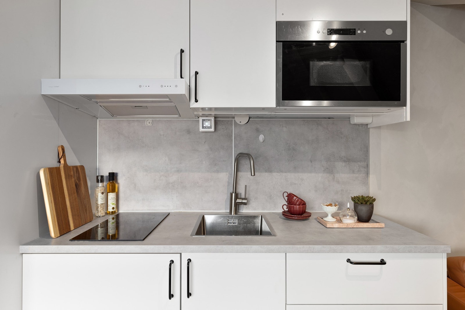 Mikroovn og kjøleskap følger med handelen Galleribilde