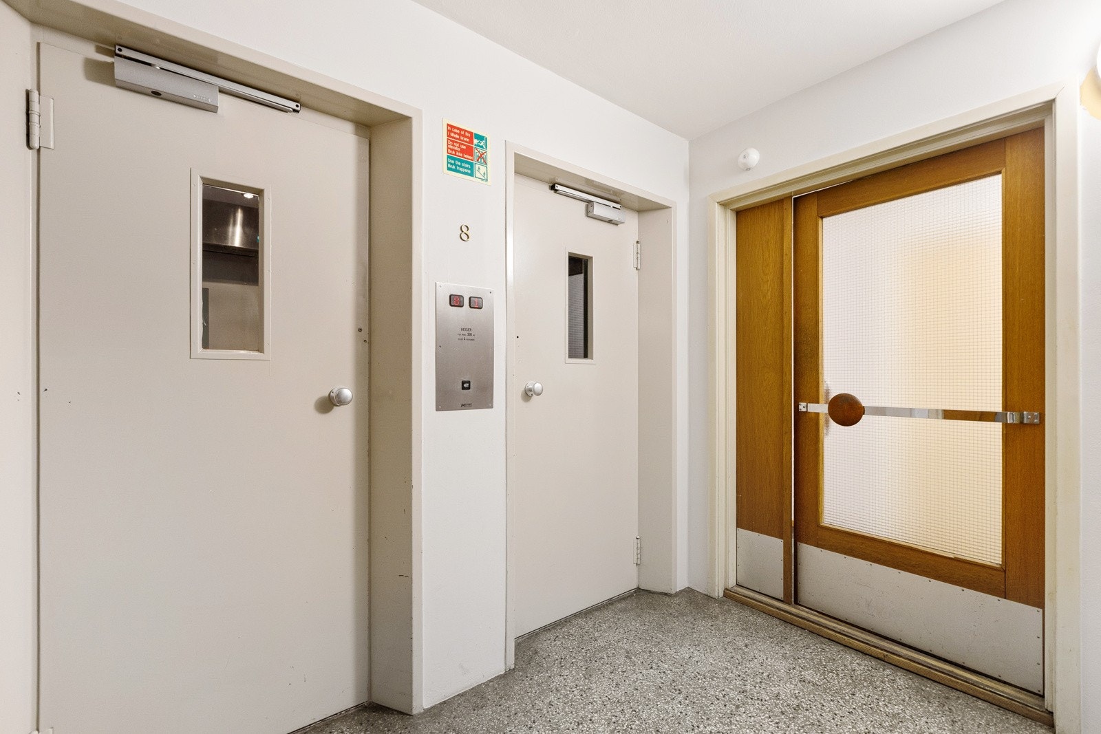 Leiligheten ligger i byggets 8. etasje med enkel heisadkomst. Galleribilde