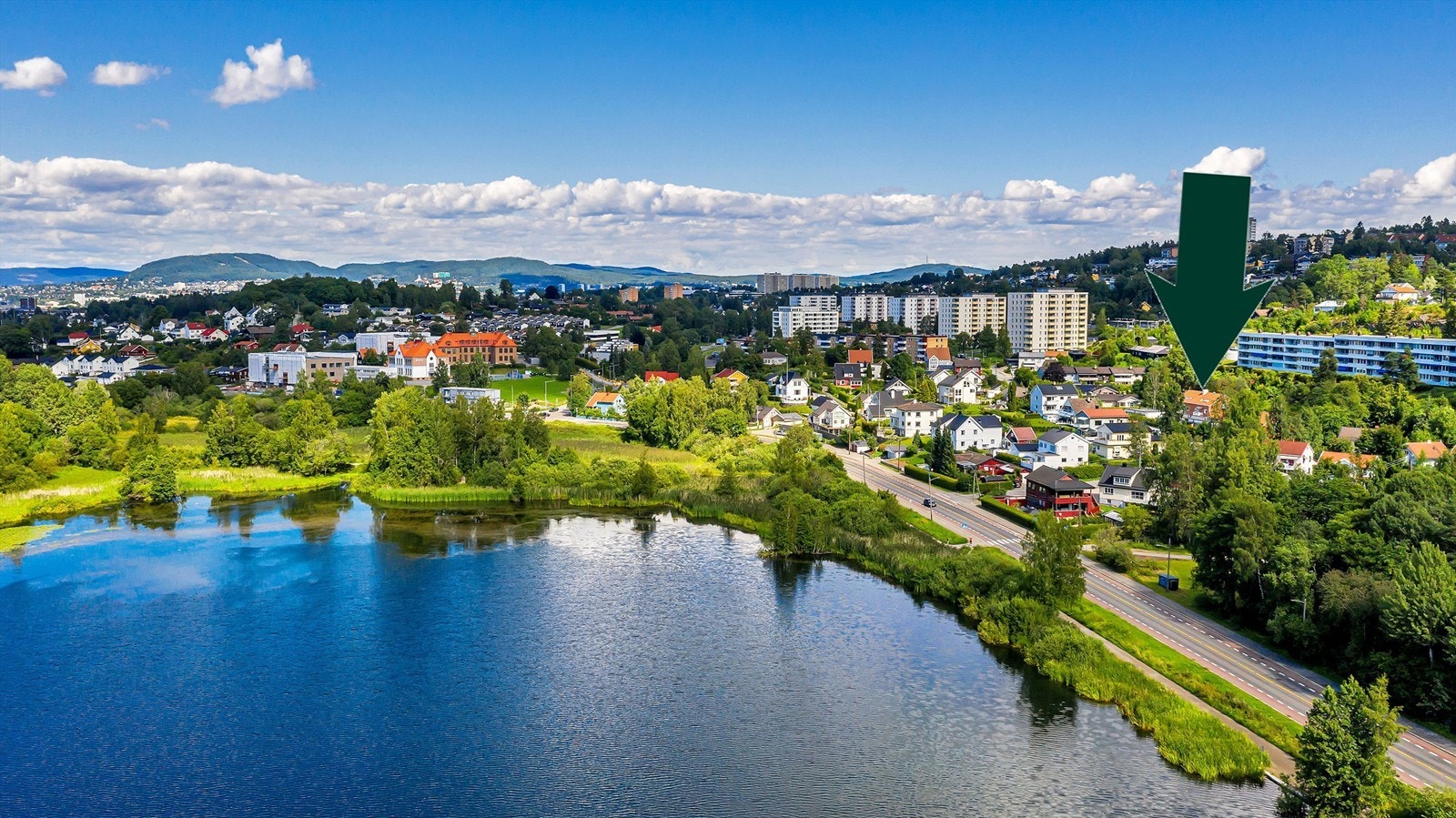 Boligen ligger et steinkast unna Østensjøvannet! Galleribilde