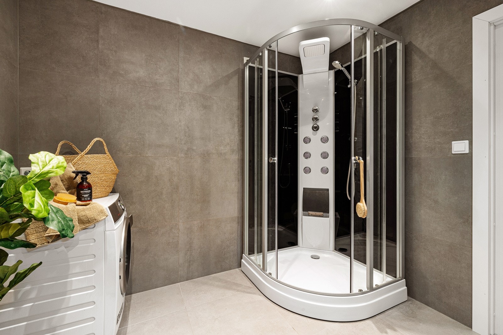 Varmtvann er inkludert i felleskostnadene, det gir lave energikostnader Galleribilde