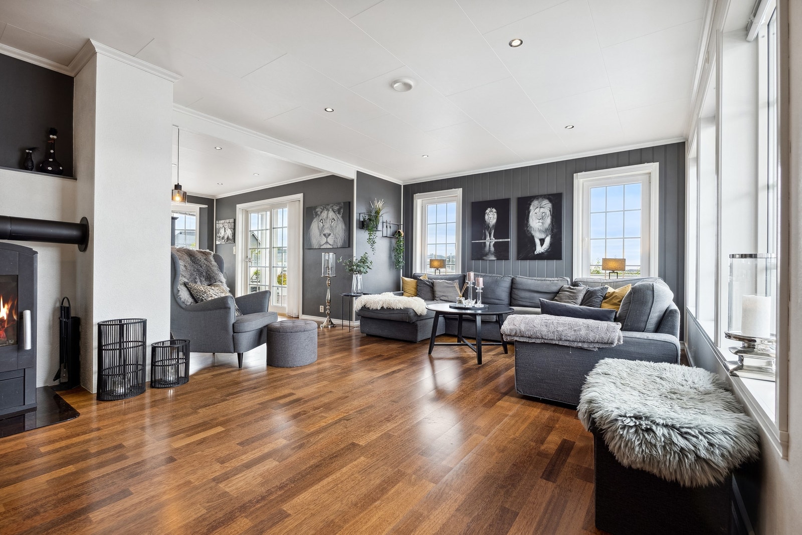 Vinkelstue med flere innredningsmuligheter Galleribilde