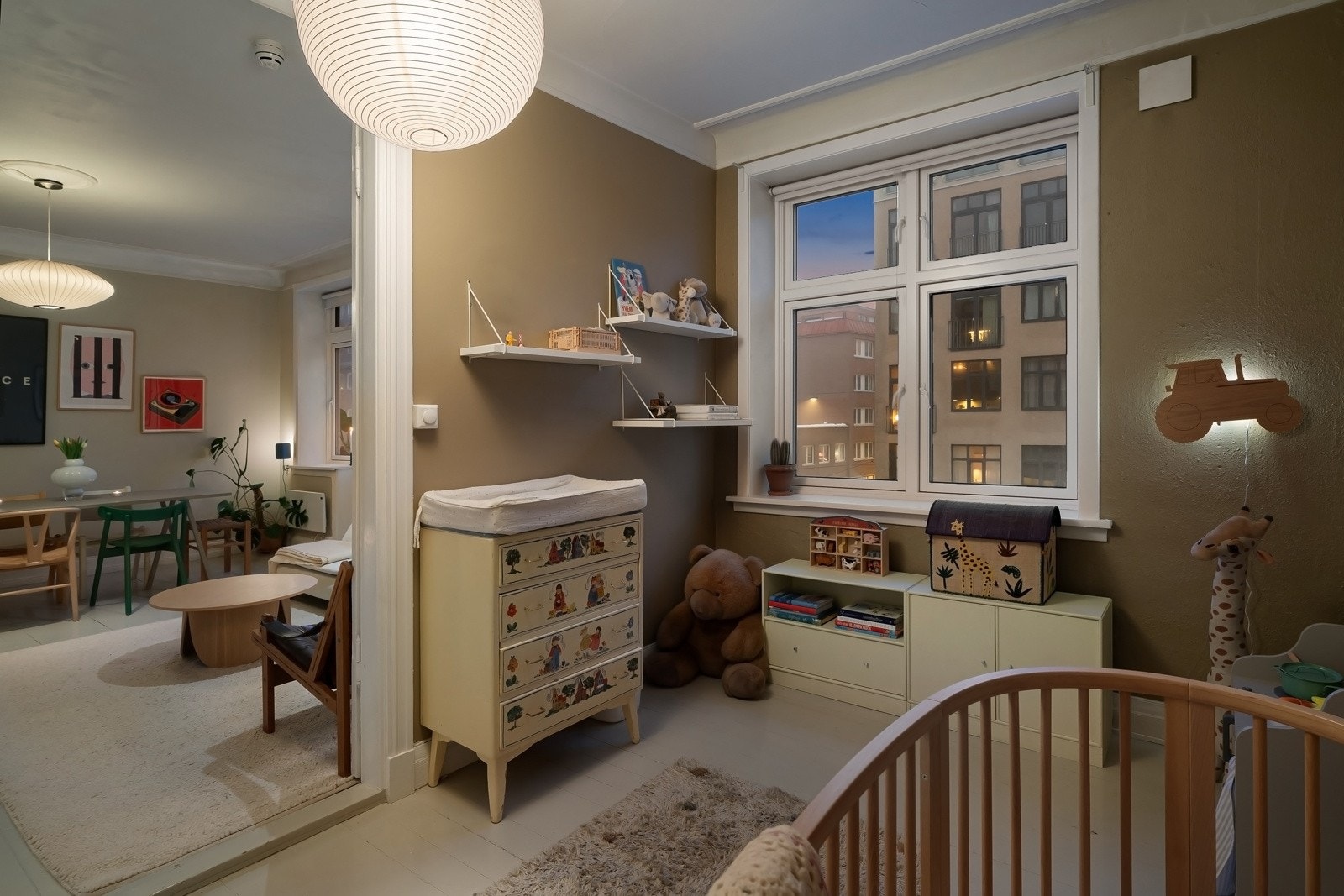 Rommet kan også benyttes som ekstra stue om ønskelig. Galleribilde