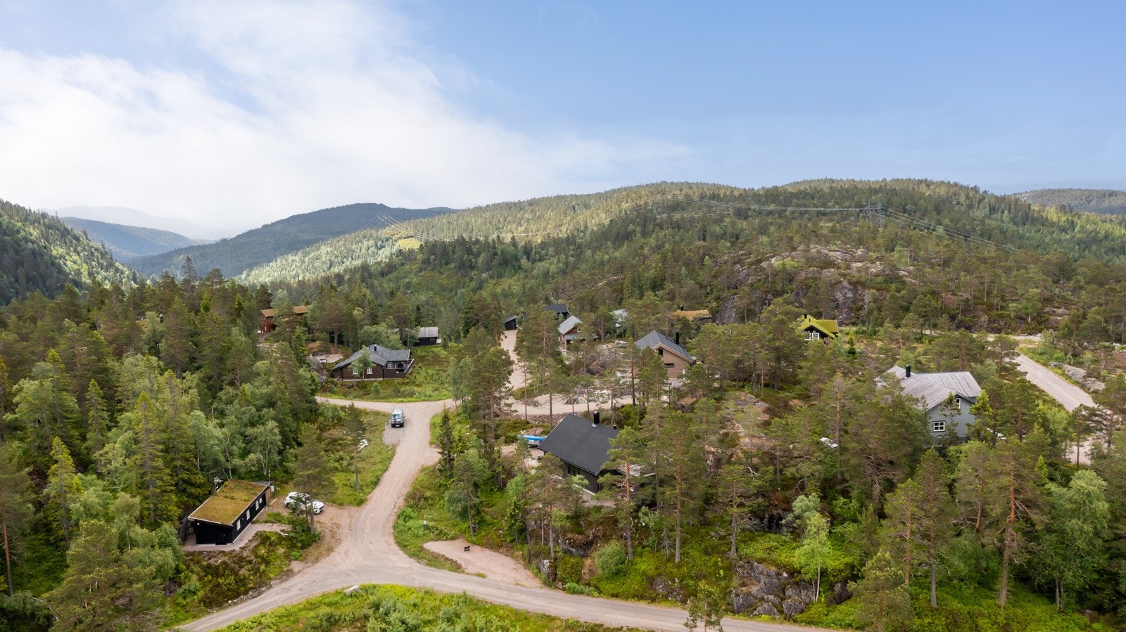 Resten av året er det nesten ubegrensede turmuligheter i det omkringliggende terrenget. Galleribilde