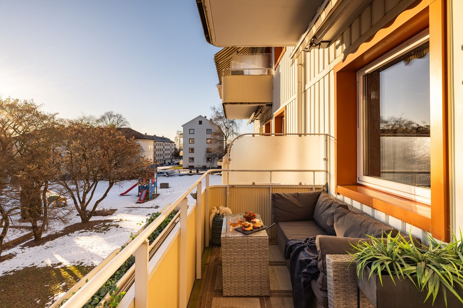 Her kan man nyte solrike sommerdager med grønt og fritt utsyn Galleribilde