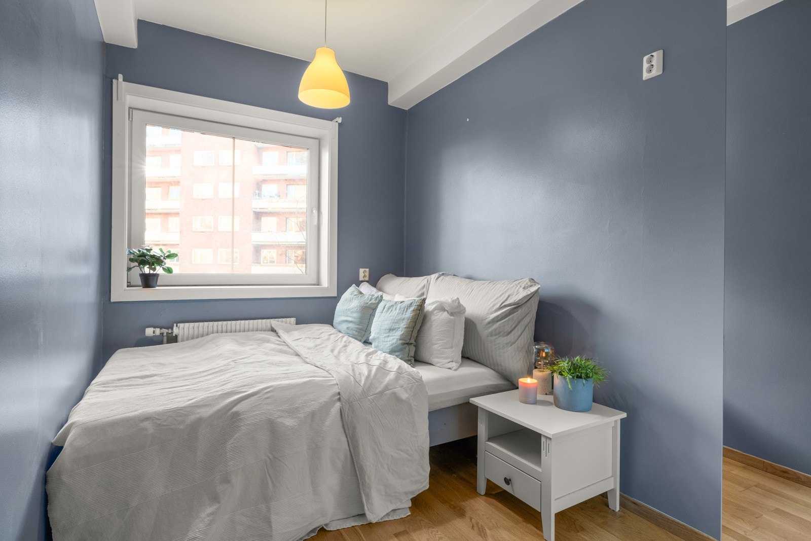 Leiligheten har to romslige soverom som vender mot rolig bakgård. Galleribilde