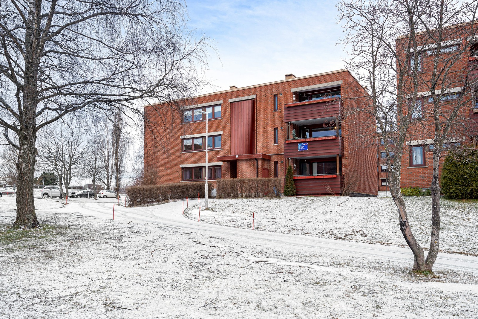 Fasade. Byggeår er 1971. Galleribilde