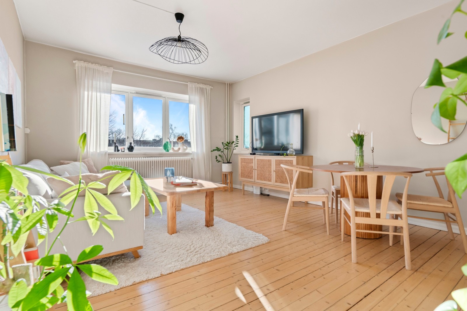 Velkommen til Schouterrassen 23 - Presentert av Jonas Sunde og Pia Kofstad i Privatmegleren Galleribilde