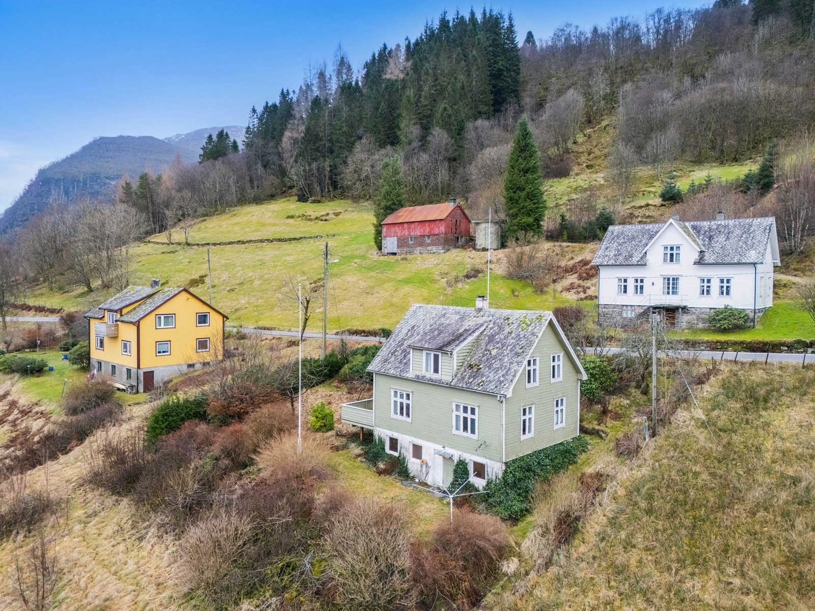 Eiendommen er omringet av vakker naturlandskap. Galleribilde