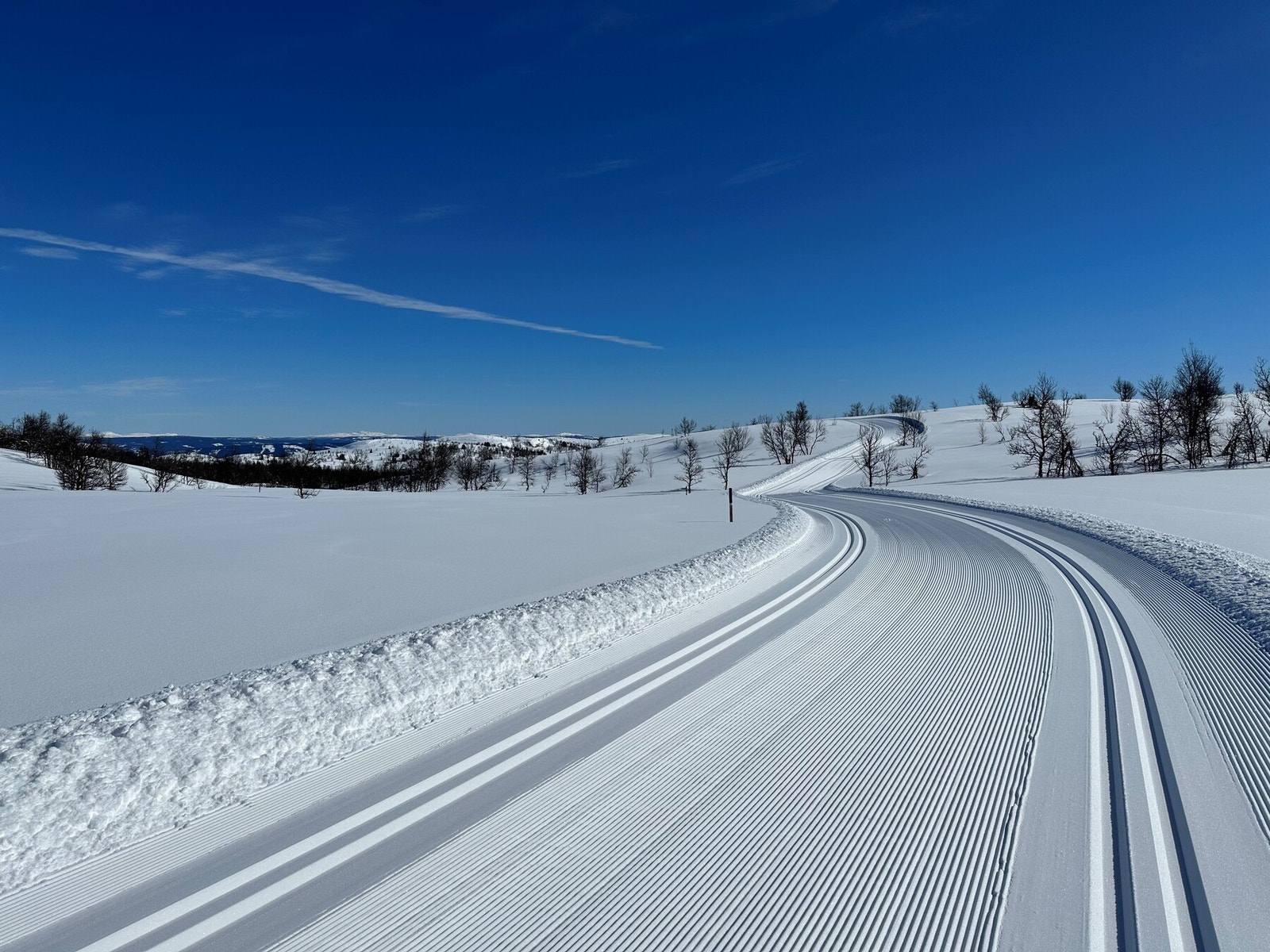 Fine skiturer tar deg milevis avgårde Galleribilde