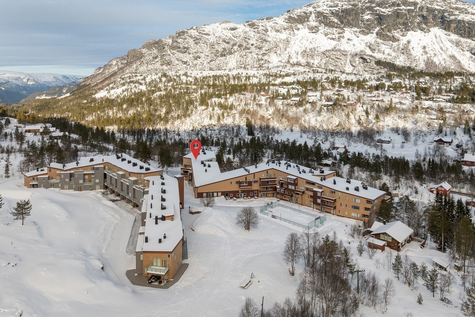 Eiendomsmegler Vest v/ Andreas Anda Dalmar har gleden av å presentere Langedalsvegen 12! Galleribilde
