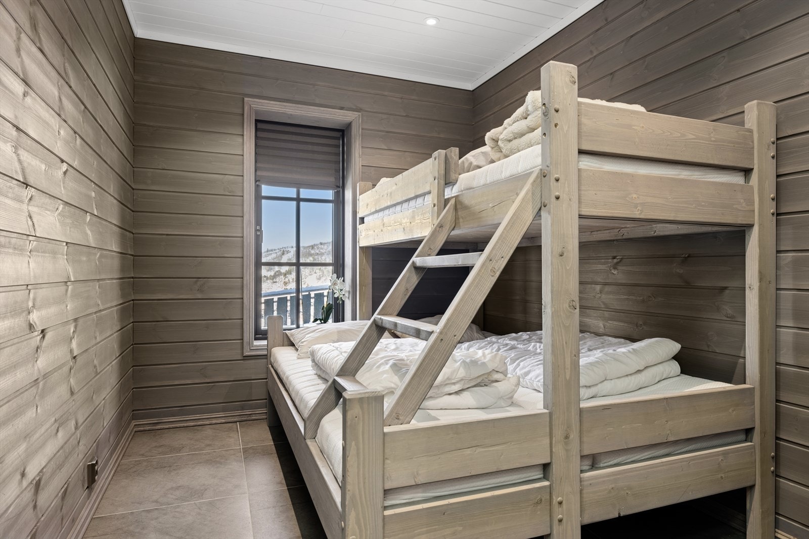 Soverom i underetasje. Galleribilde