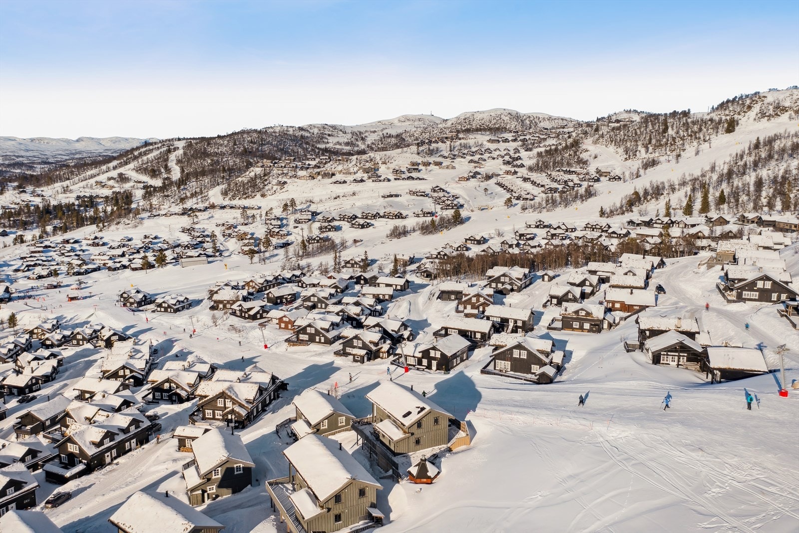 Hytta er perfekt for alle generasjoner, med fasiliteter og plass som passer både unge og eldre. Galleribilde