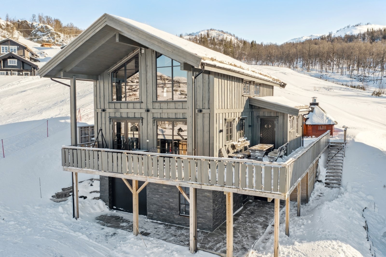 Velkommen til Akebakken 59. DNB Eiendom v/ Jeanette Arnesen-Eriksrød har gleden av å ønske deg velkommen til visning. Galleribilde