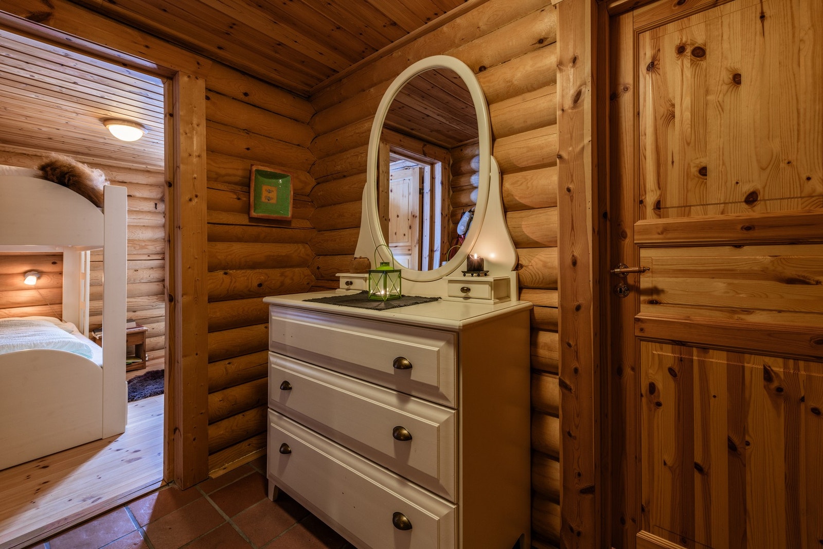 Hytten har to fine soverom Galleribilde