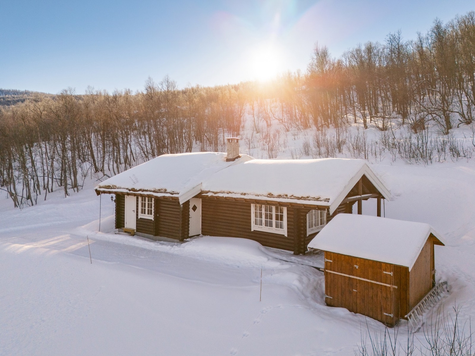 Beliggende på stor og flott tomt. Galleribilde