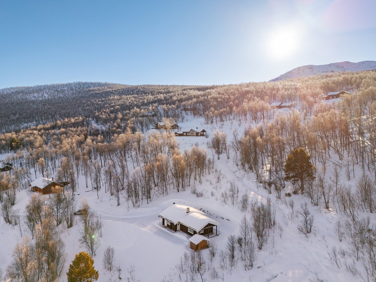 Her har man gode solforhold og naturen som nærmeste nabo Galleribilde