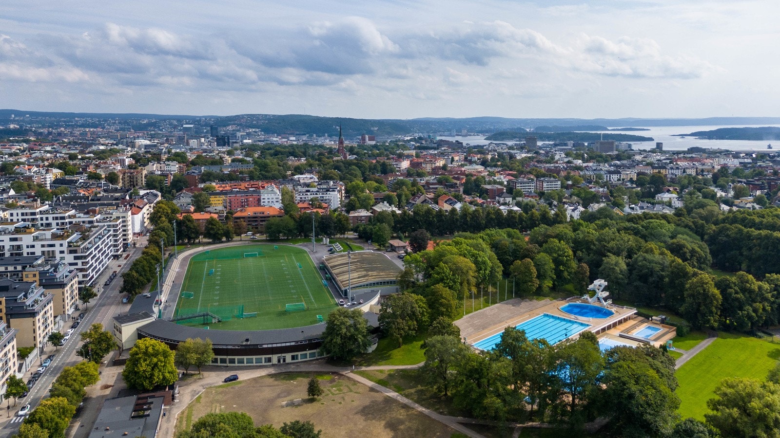 Frogner stadion og Frognerbadet en kort spasertur fra boligen. Galleribilde