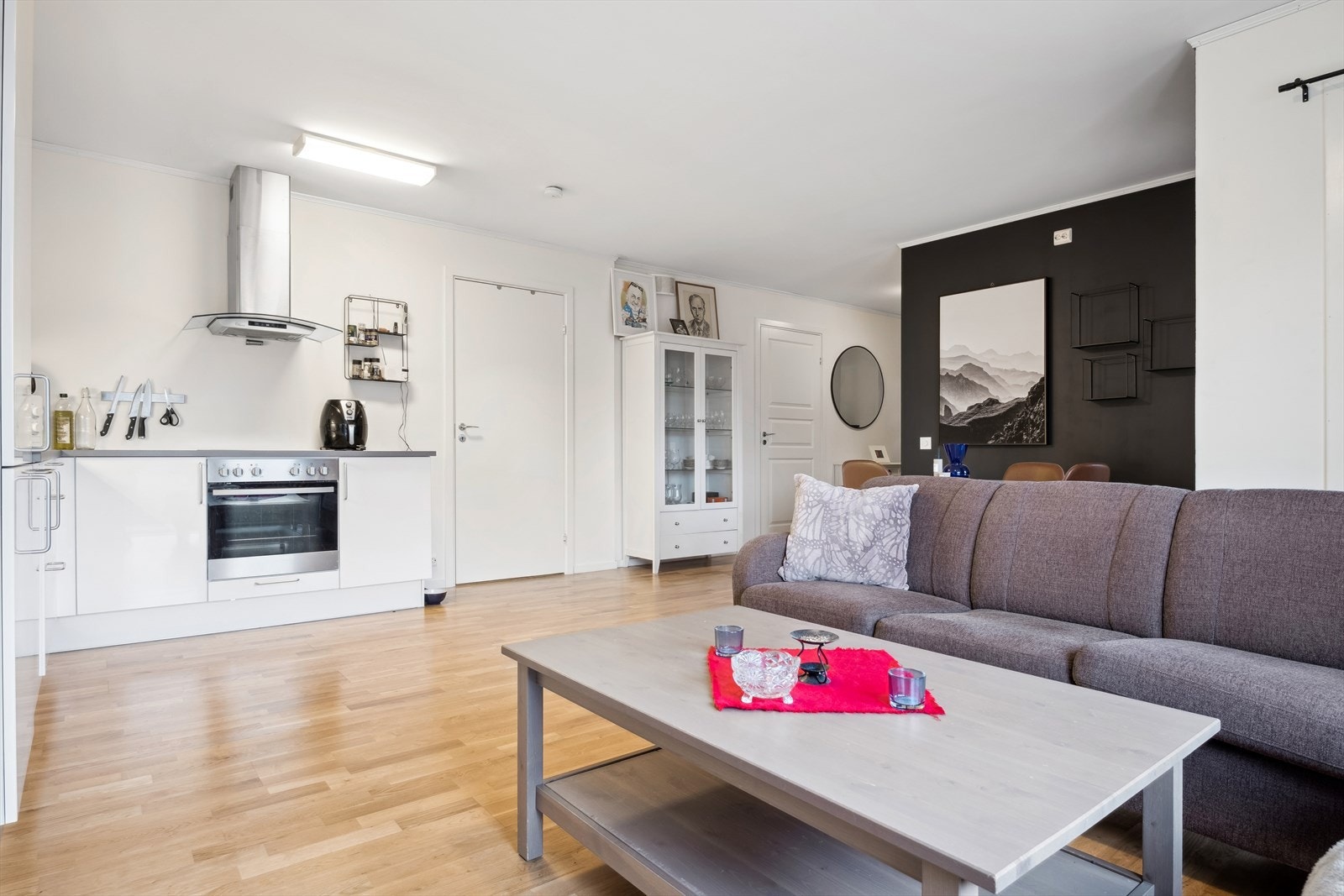 Lyse og åpne rom som gir en god atmosfære Galleribilde