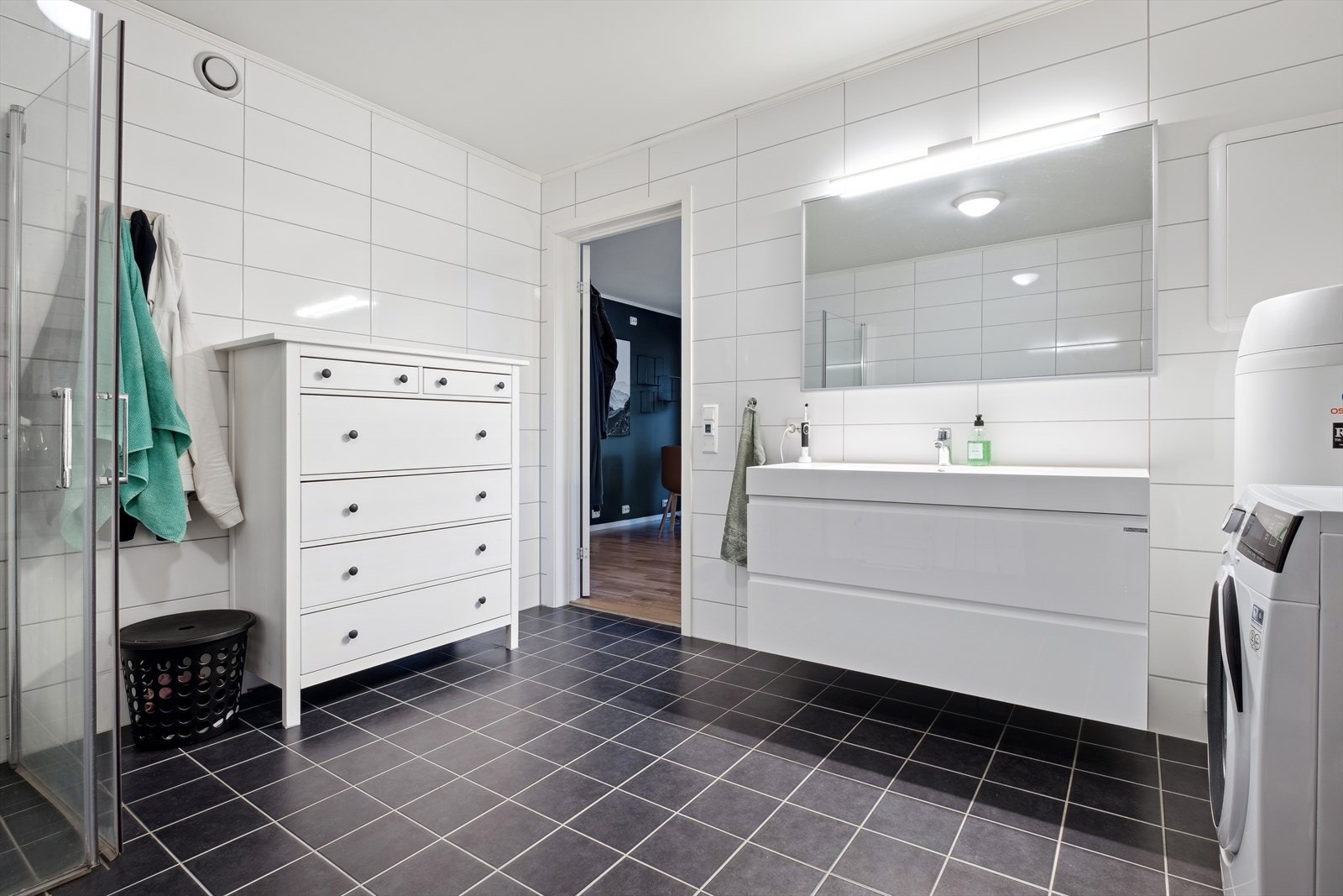 Bad har TG1 - Flislagt gulv og vegger Galleribilde