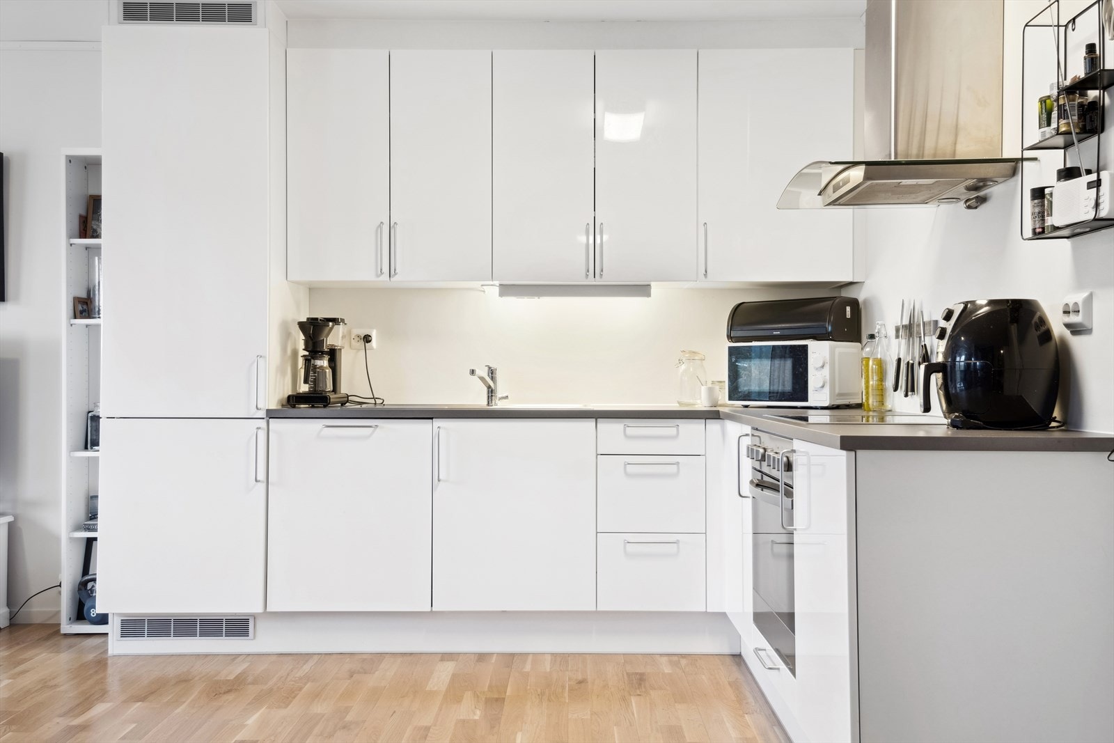 Kjøkken er fra byggeår (2018) med TG1 Galleribilde