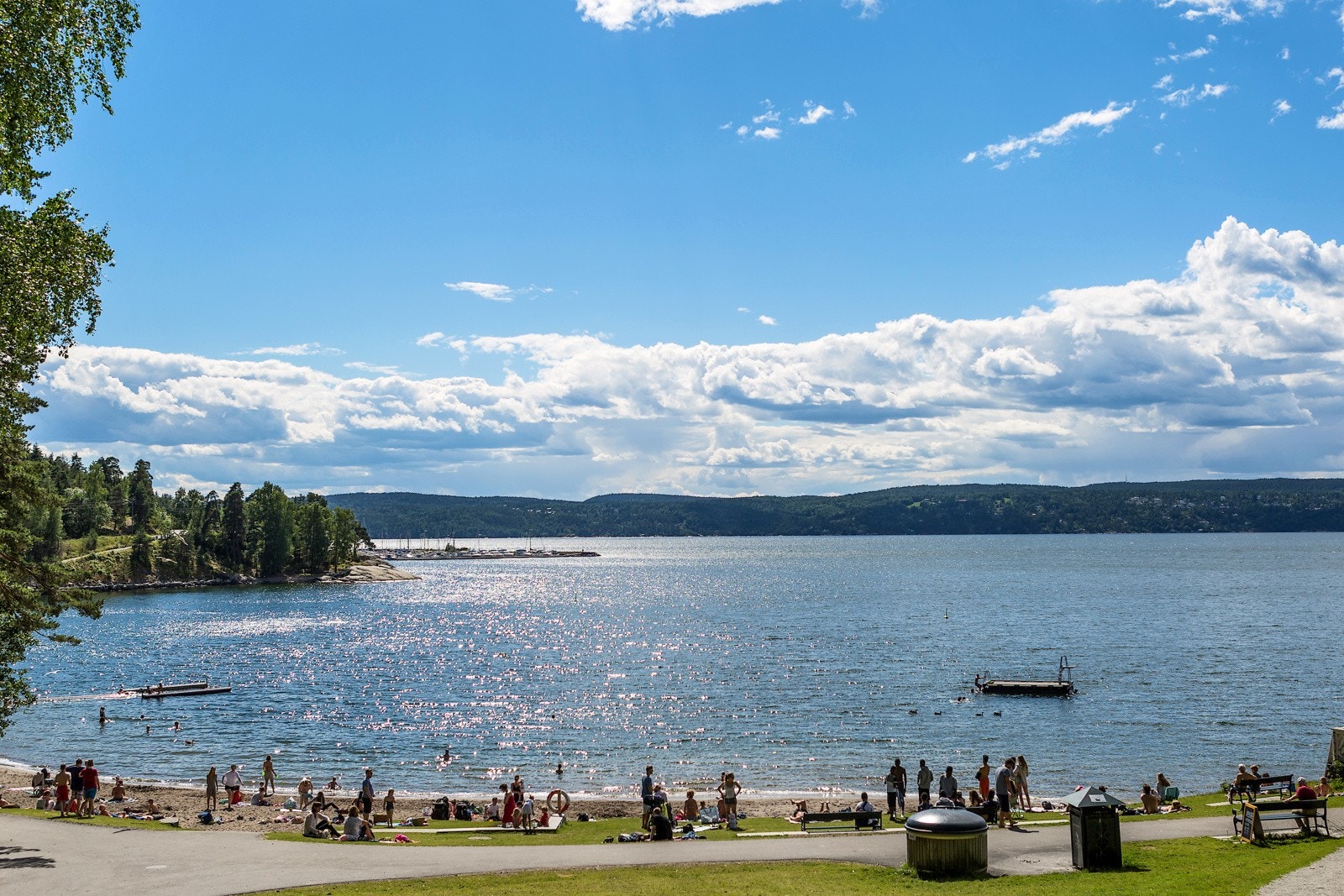 Kort vei til sjøen med flere populære badesteder i nærheten som f.eks. Hvervenbukta Galleribilde