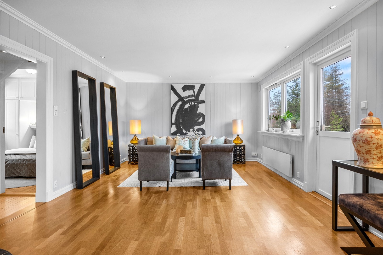 Boligen har sikringsskap med automatsikringer Galleribilde