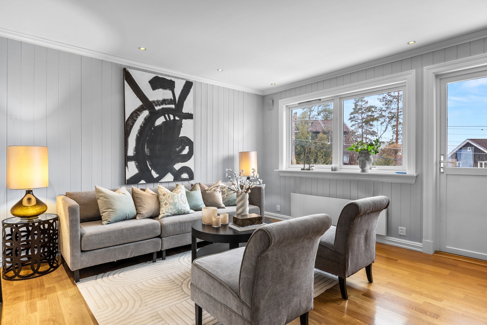 Fra stuen er det utgang til terrassen Galleribilde