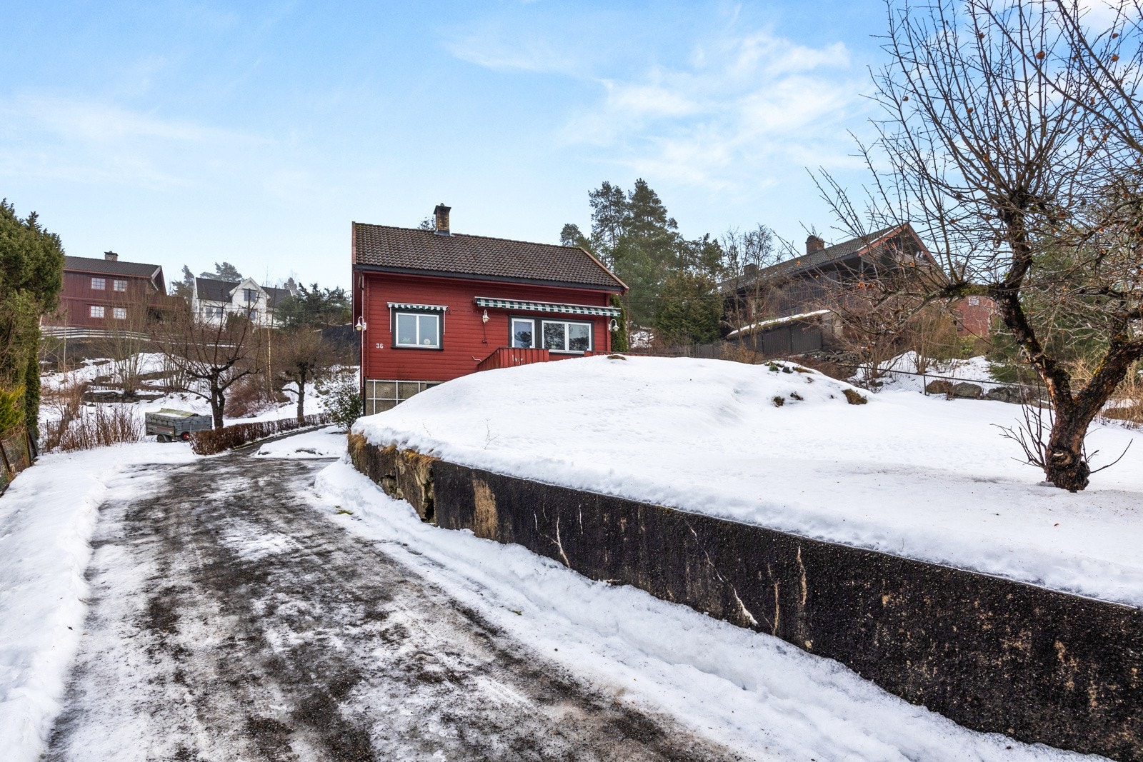 Opparbeidet innkjøring til huset Galleribilde