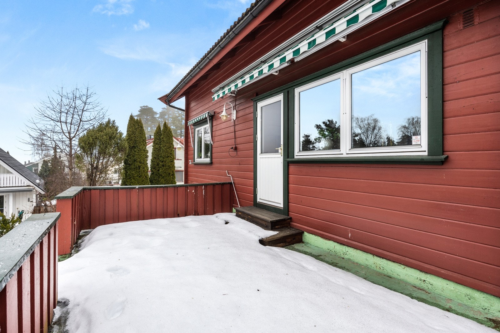 Syd-/vestvendt terrasse på 17 kvm med meget gode solforhold Galleribilde